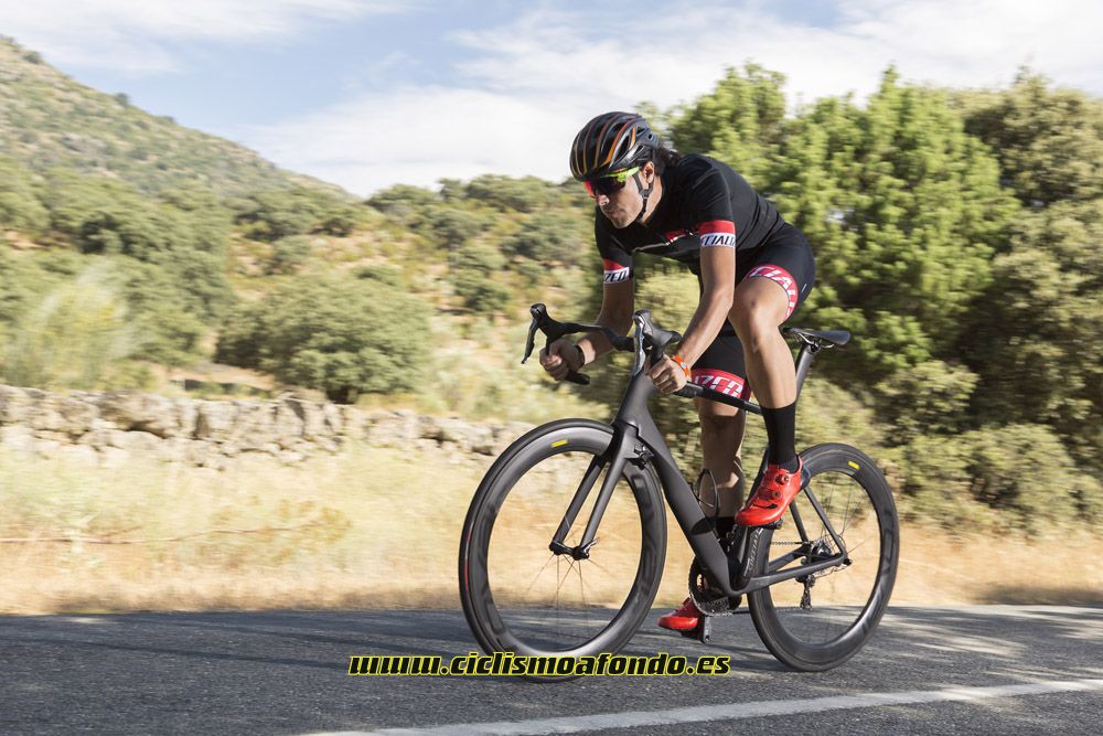 Comparativa: Trek Madone 9.5 vs Specialized Venge Pro ViAS