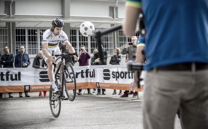 El espectáculo de Sagan y Brumotti