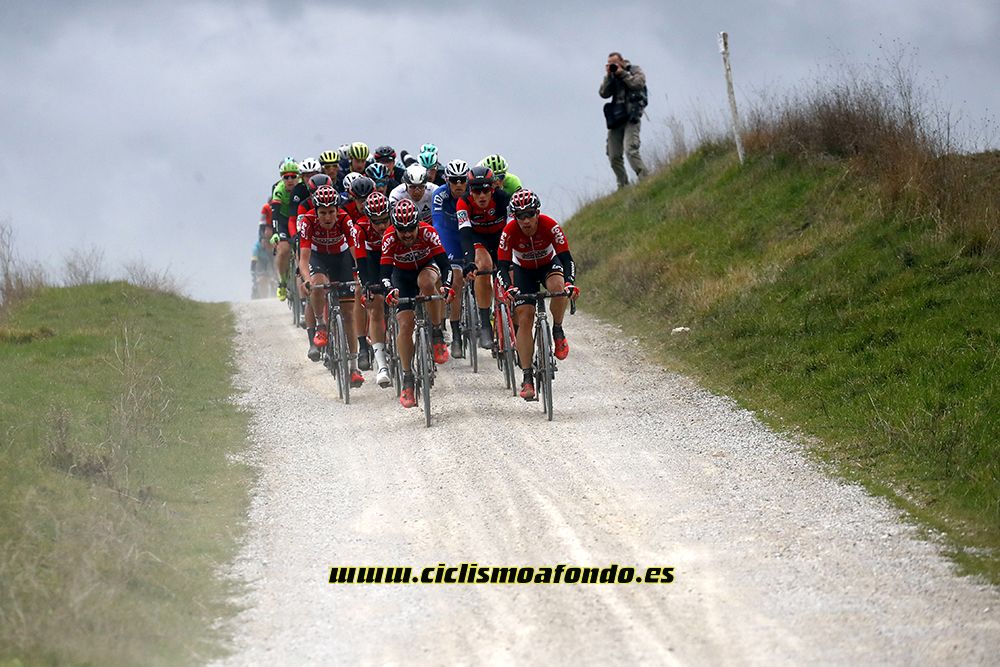 Las mejores fotografías de la Strade Bianche 2017