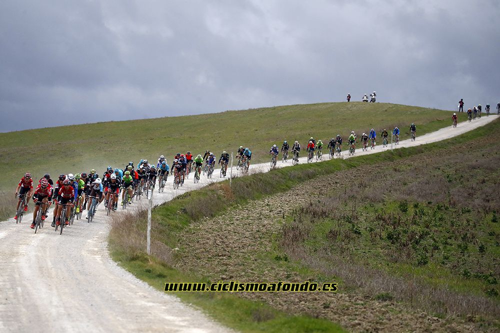 Las mejores fotografías de la Strade Bianche 2017