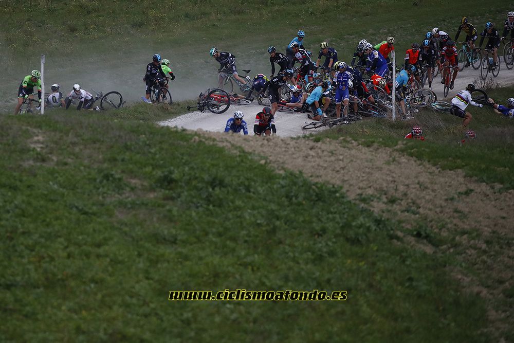 Las mejores fotografías de la Strade Bianche 2017