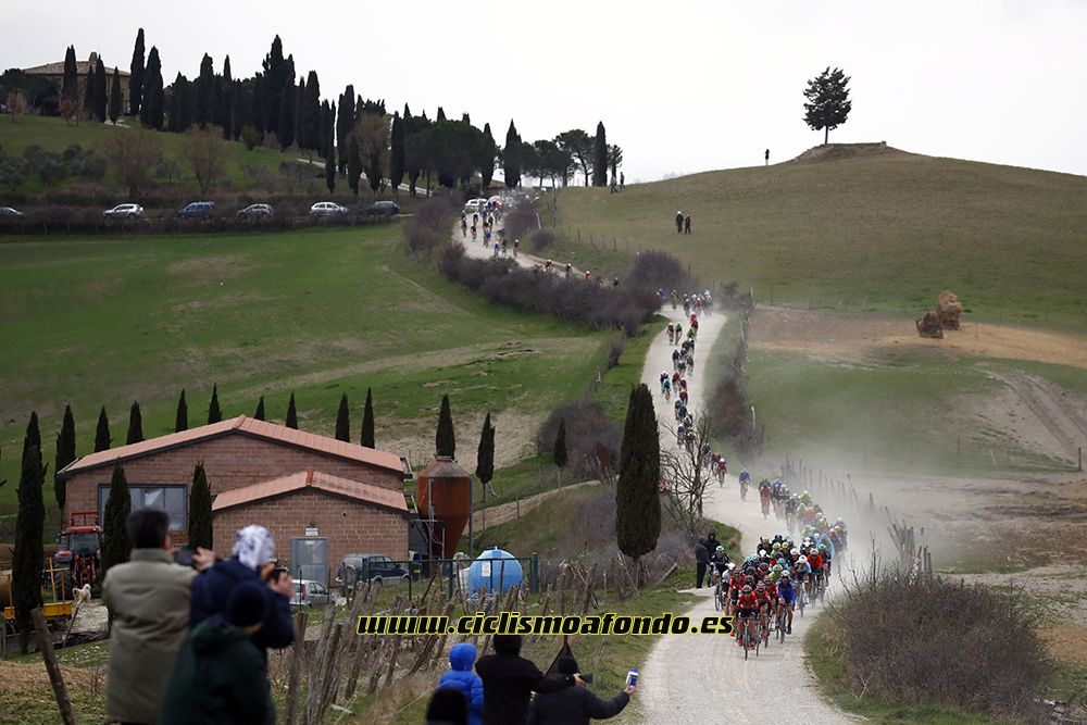 Las mejores fotografías de la Strade Bianche 2017