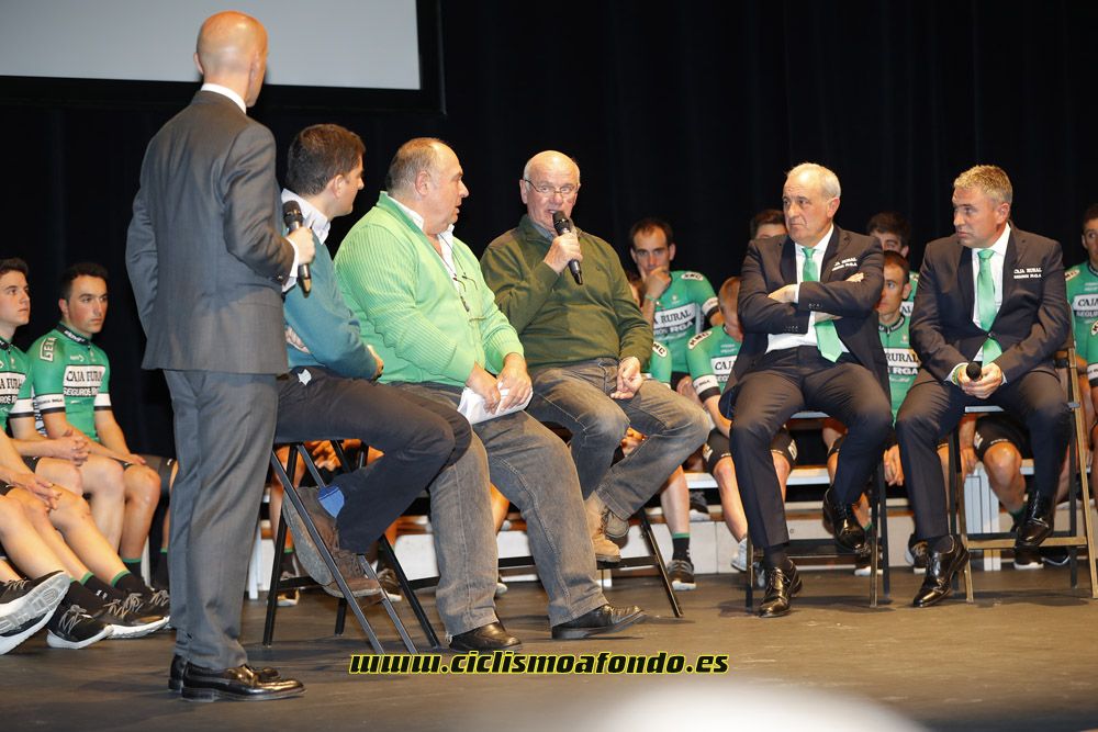 Presentación del proyecto ciclista 2017 del Caja Rural-Seguros RGA
