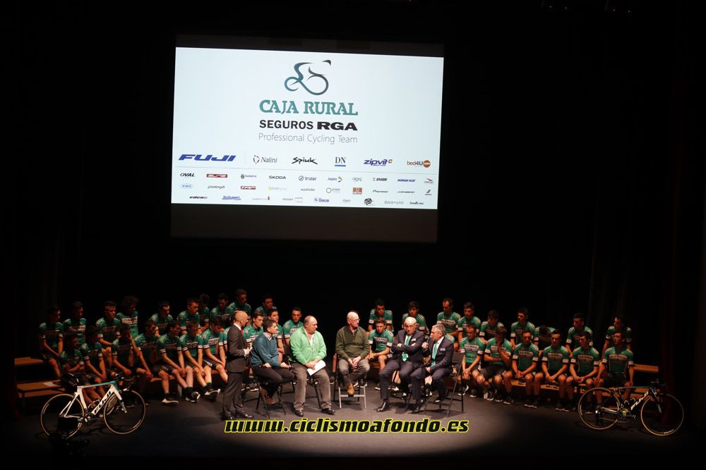 Presentación del proyecto ciclista 2017 del Caja Rural-Seguros RGA
