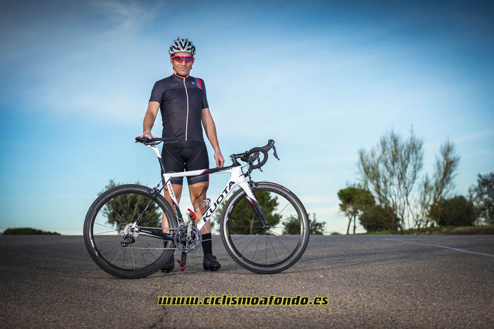 Prueba: Kuota Khan Androni