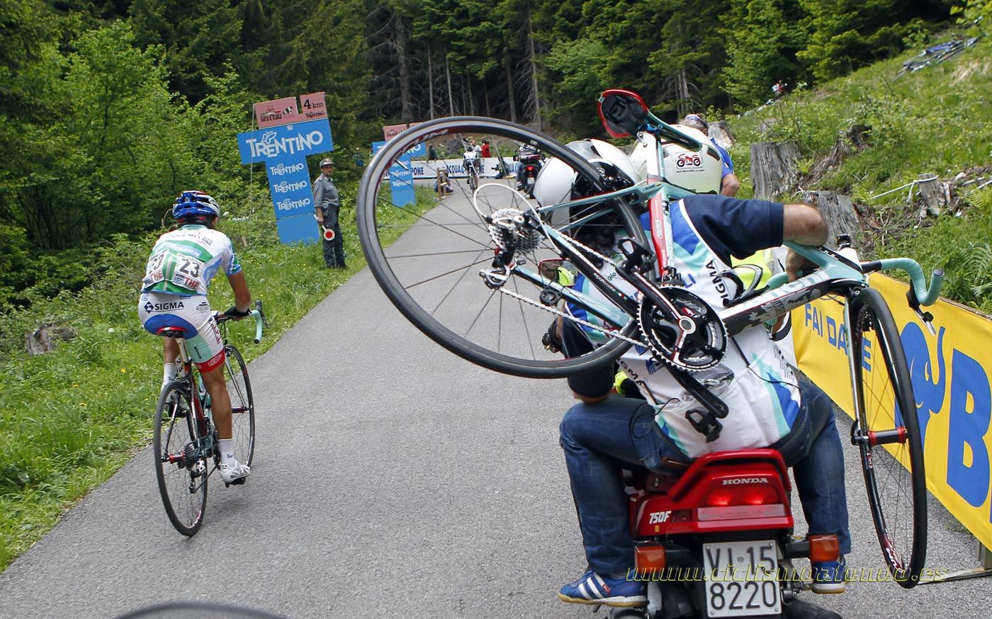 Los mecánicos profesionales del ciclismo