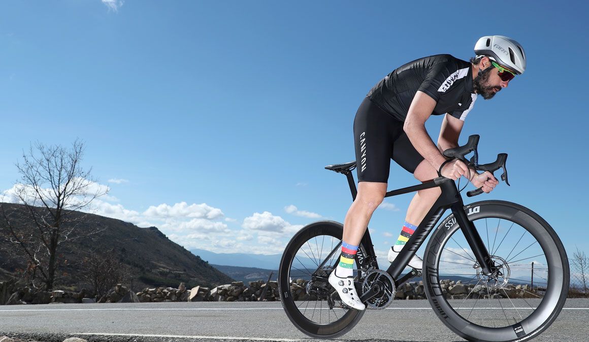 Canyon Aeroad CF SLX Disc 9.0 SL: velocidad en estado puro