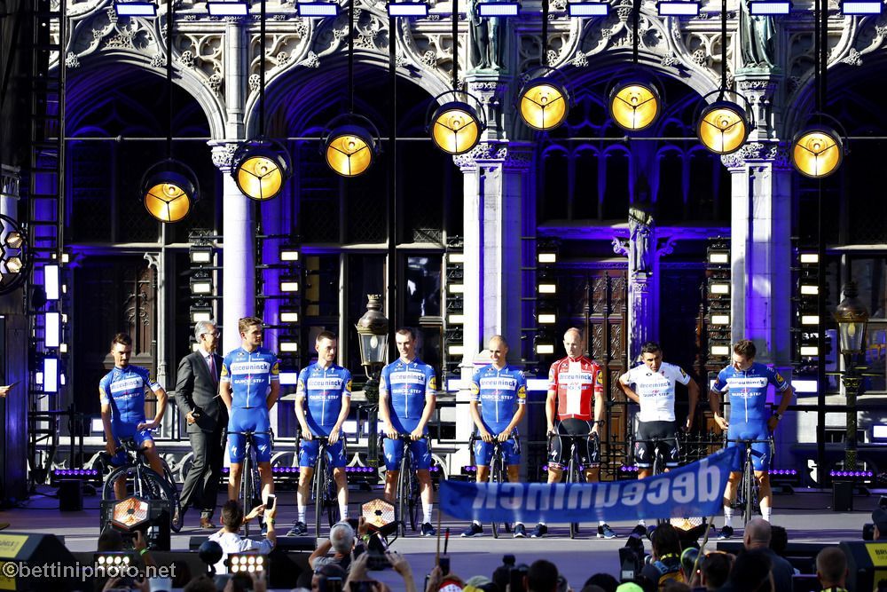 Tour: la presentación de los equipos en imágenes