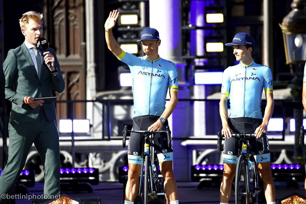 Tour: la presentación de los equipos en imágenes