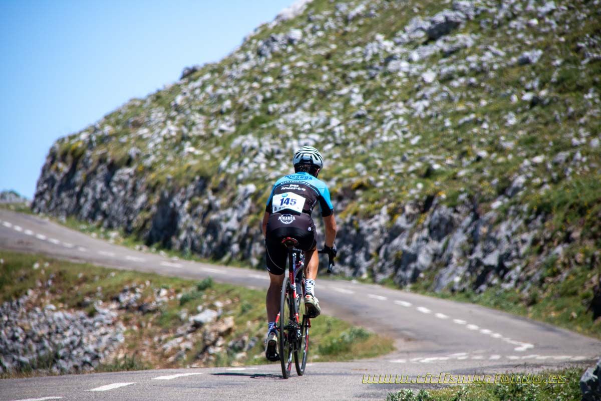 Clásica Cicloturista Angliru 1