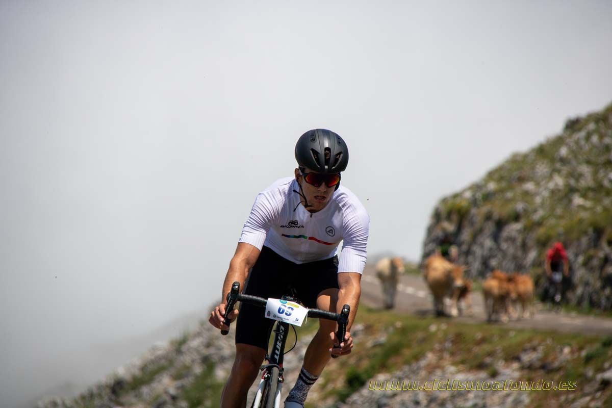 Clásica Cicloturista Angliru 2