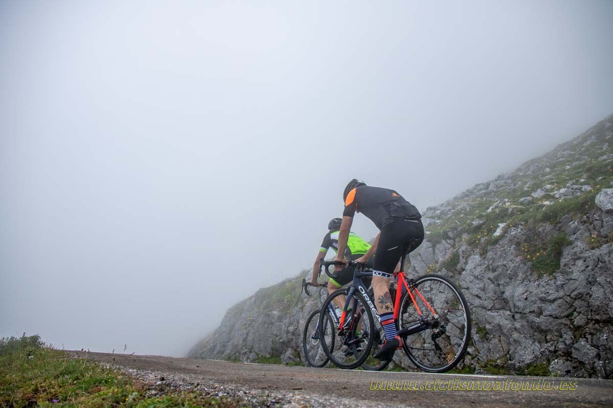 Clásica Cicloturista Angliru 4