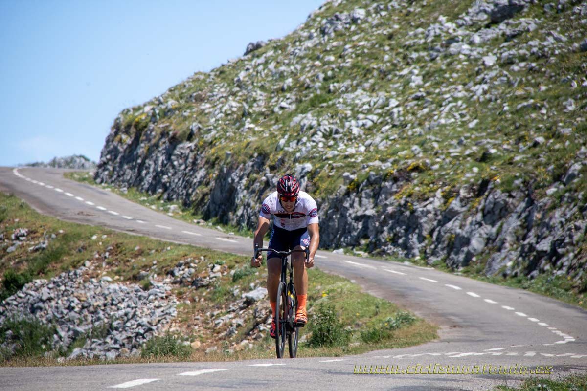 Clásica Cicloturista Angliru 1