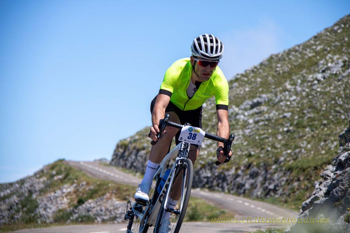 Clásica Cicloturista Angliru 1