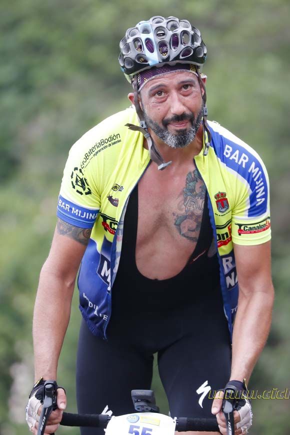 Clásica Cicloturista Angliru 10