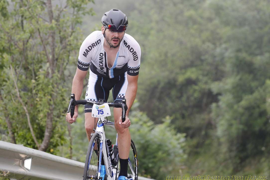 Clásica Cicloturista Angliru 11