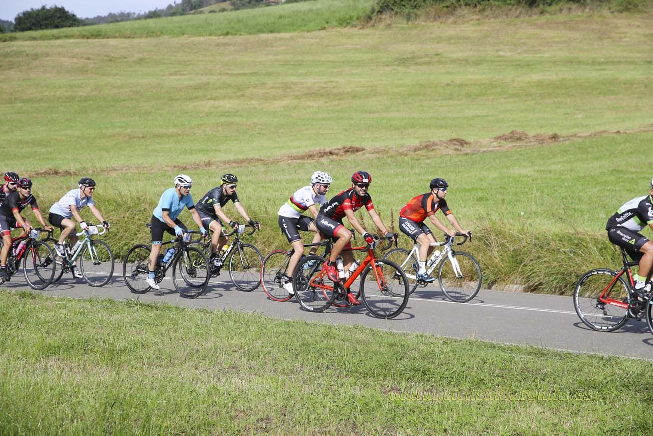 Clásica Cicloturista Angliru 13