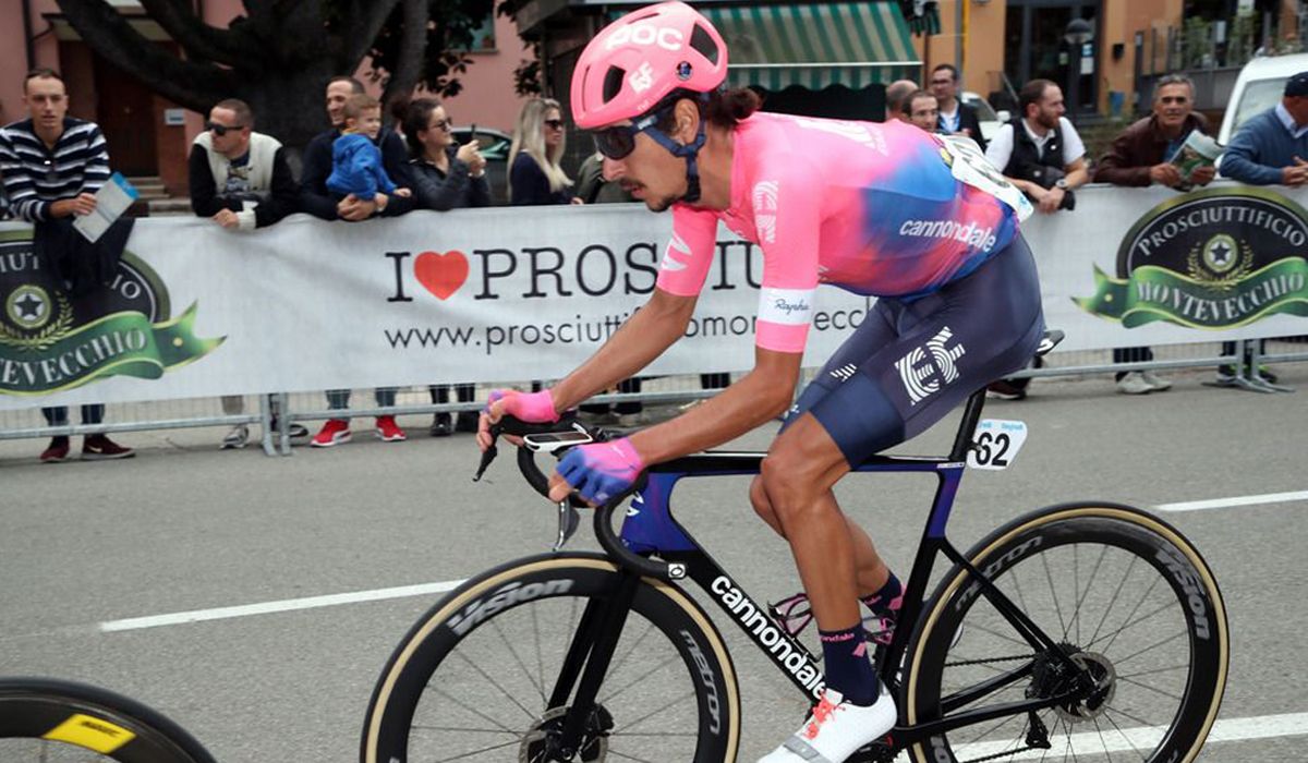 Lachlan Morton bate el récord del Everesting en Colorado. Foto: Bettini Photo