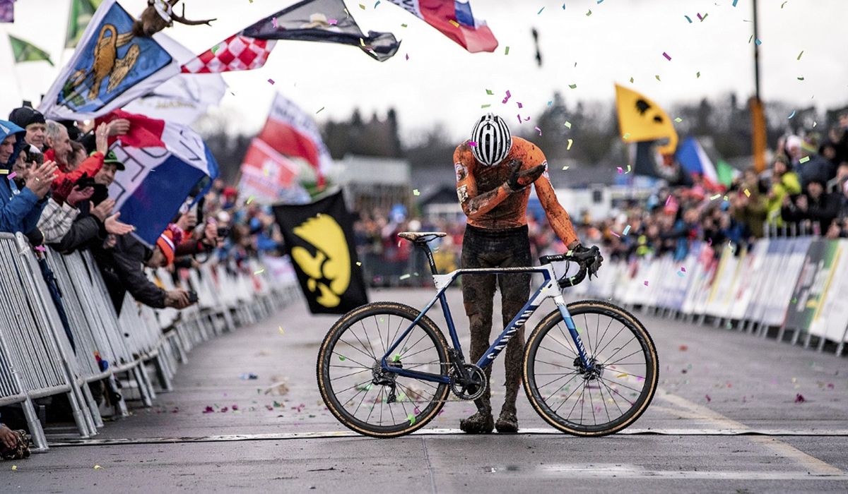 Canyon presenta la gama Inflite 2021, la bicicleta doble campeona del mundo de ciclocross