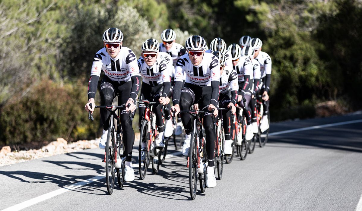 Benoot liderará al Sunweb en el Tour; Kelderman, Matthews y Oomen correrán el Giro
