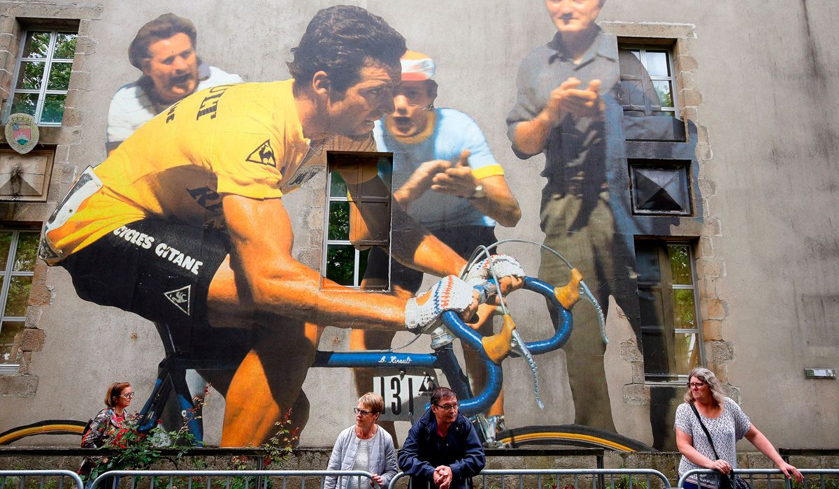 Hinault, 35 años después del quinto Tour sigue siendo "El Tejón"