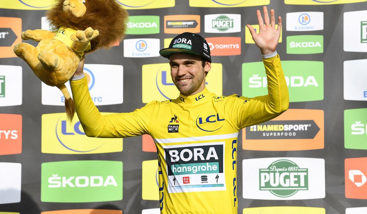Maximilian Schachmann en el podio de la París-Niza 2020, que acabó conquistando