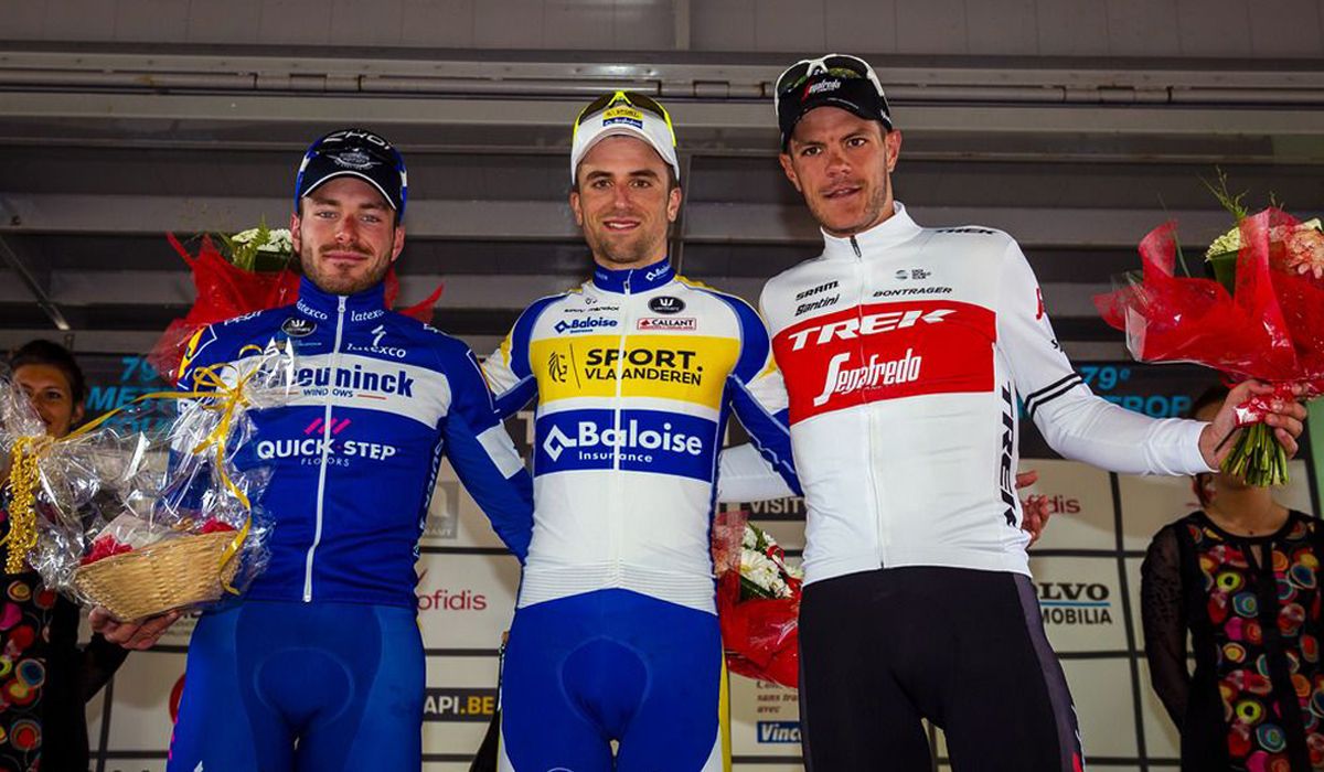 Podio del Eurométropole Tour 2019, con Piet Allegraet flanqueado por Florian Senechal y Jasper Stuyven 