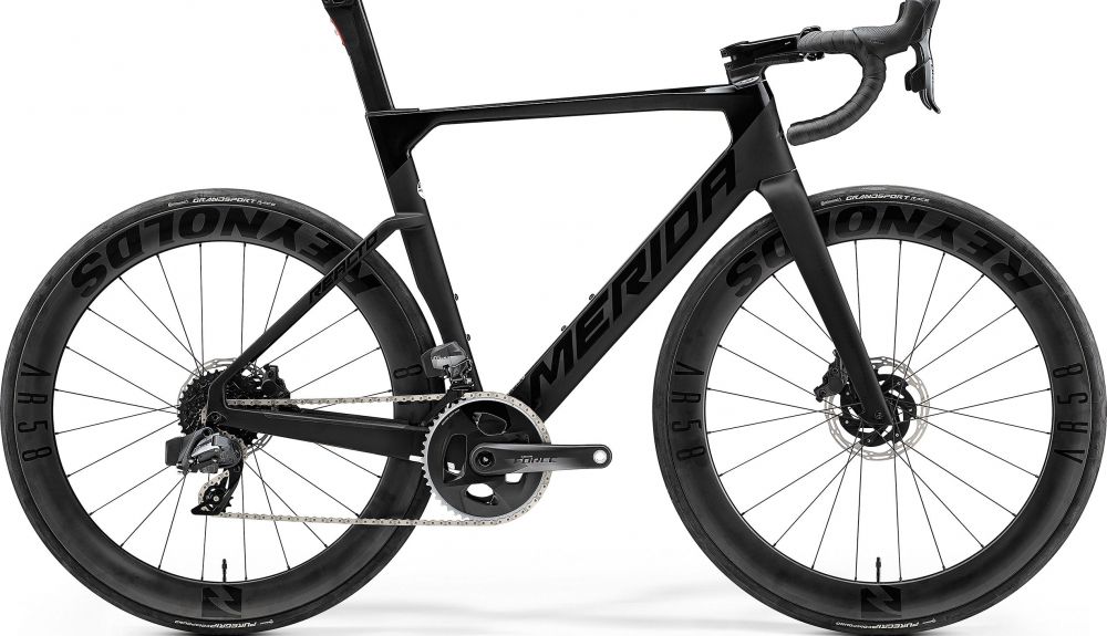 REACTO forceedition blkblk MY2021 REACTO forceedition blkblk MY2021