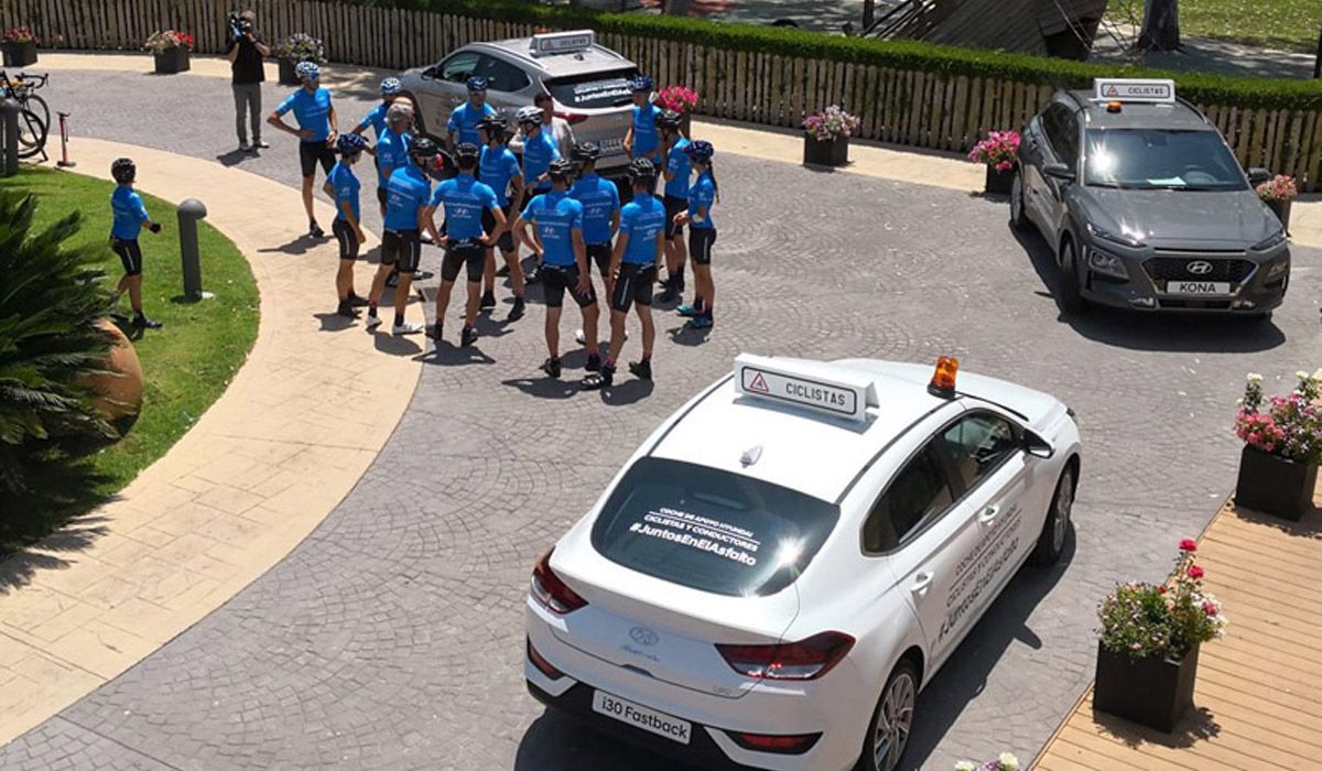 Hyundai #JuntosEnElAsfalto