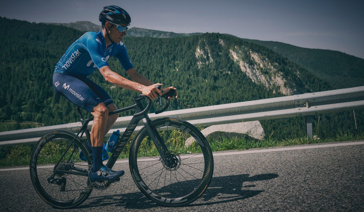 Enric Mas, sobre la nueva Canyon Ultimate CFR