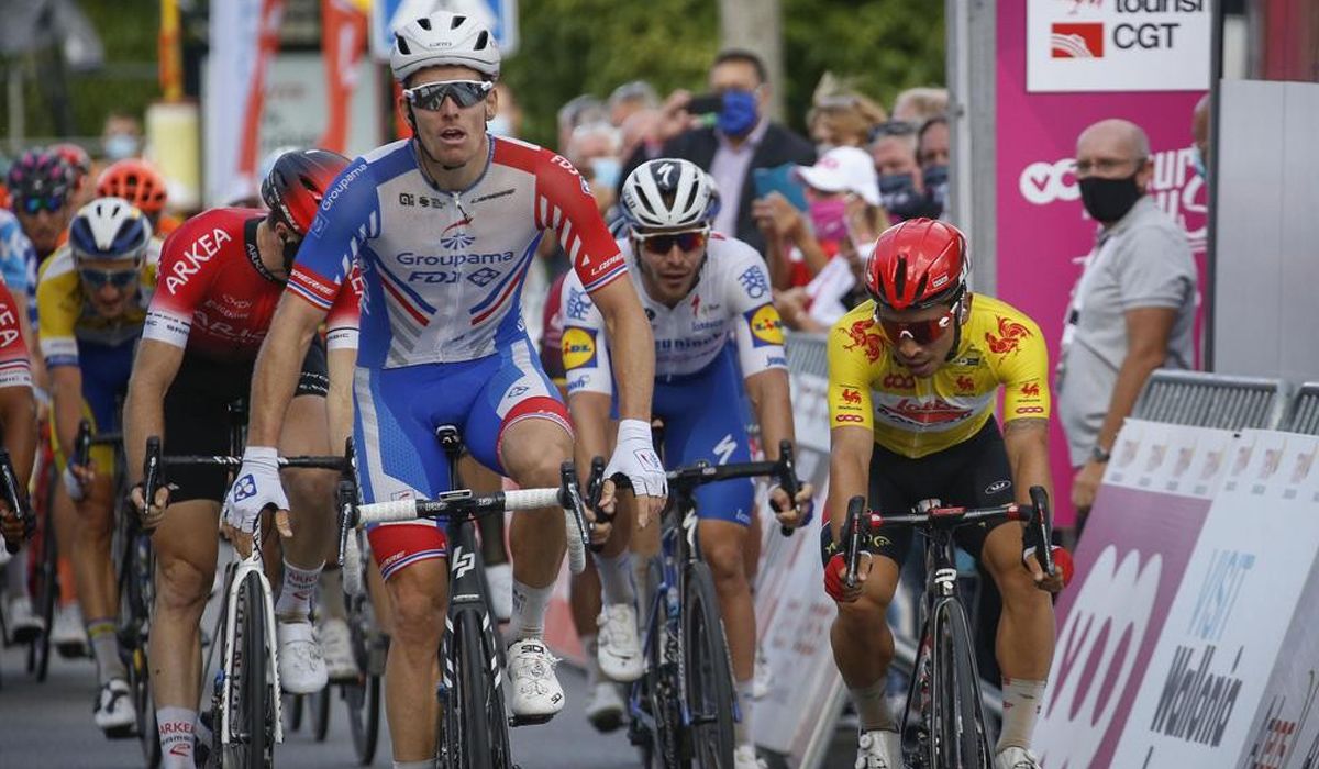 Démare supera a Ewan para ganar la 2ª etapa del Tour de Valonia. Foto: Bettini Photo