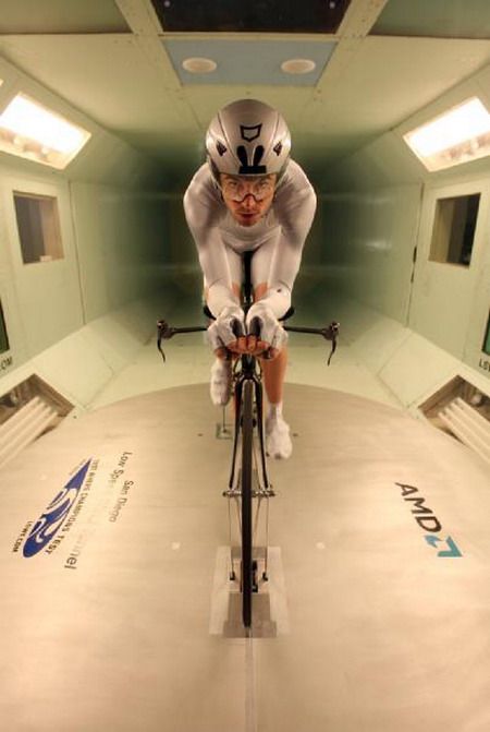 Orbea y Euskaltel-Euskadi viajan al Túnel del Viento de San Diego