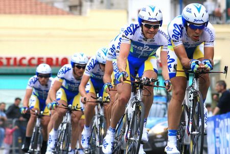 Ag2r finaliza su primera concentración