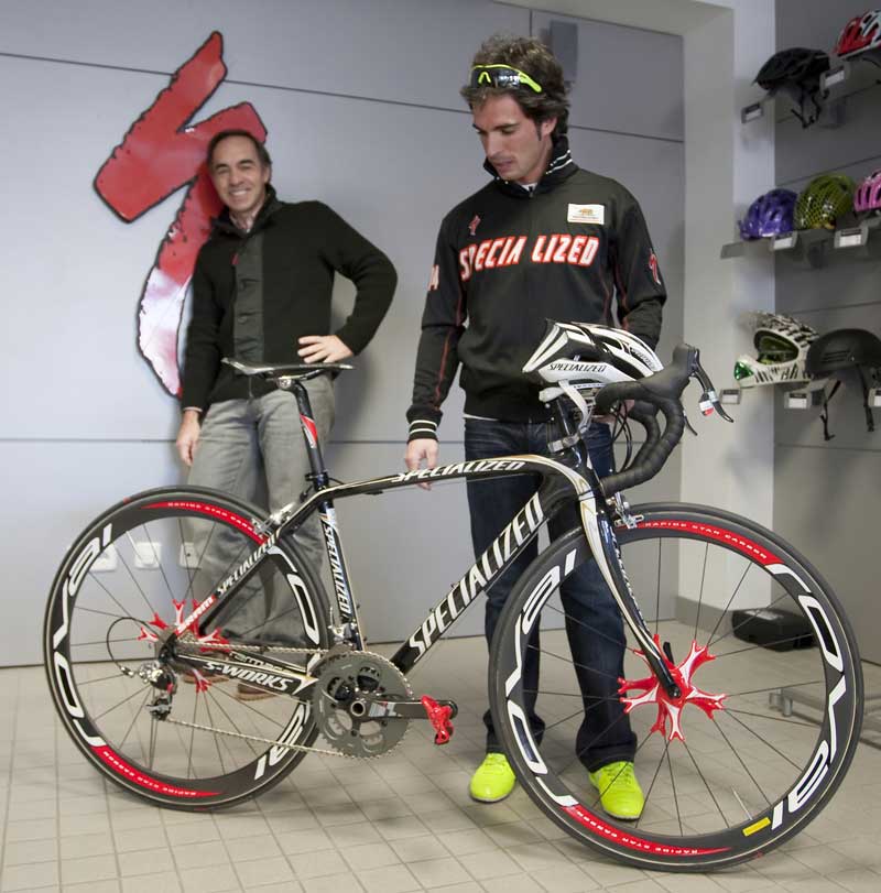 Toni Elías también en bici