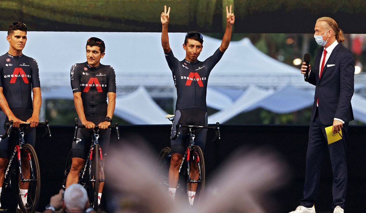 Egan Bernal, ayer durante la presentación oficial de los equipos del Tour
