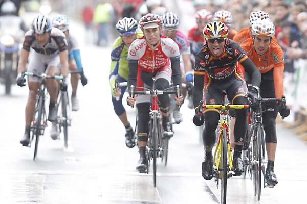 Klasika de Amorebieta: Valverde se impone Klasika de Amorebieta: Valverde se impone