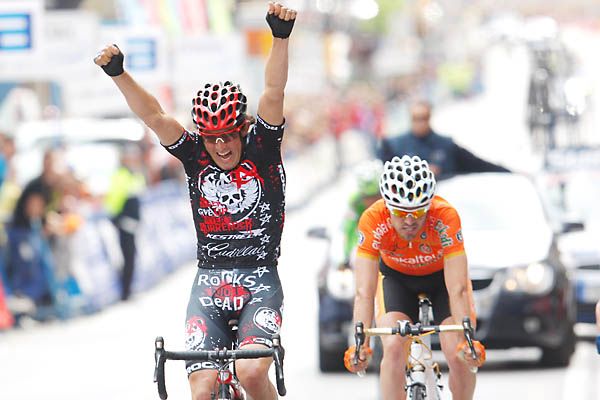 Vuelta a Asturias: 2ª etapa. Óscar Sevilla supera a Samuel Sánchez