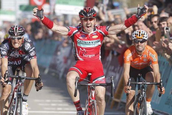 Vuelta a Castilla y León: 1ª etapa: Sobrino levanta los brazos y Armstrong se va al suelo