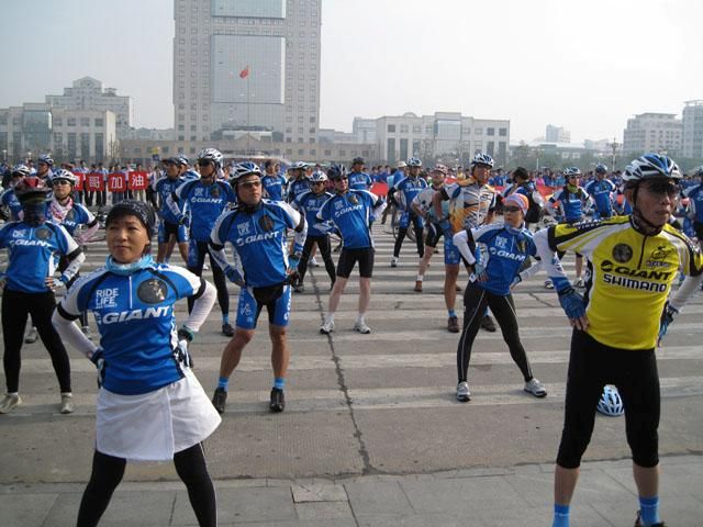 El presidente de Giant termina su vuelta a China en bicicleta
