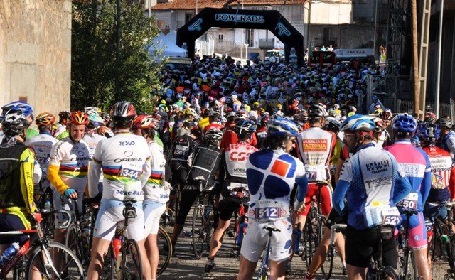 La XI Clásica Cicloturista Lale Cubino congregó en Béjar a 553 ciclistas