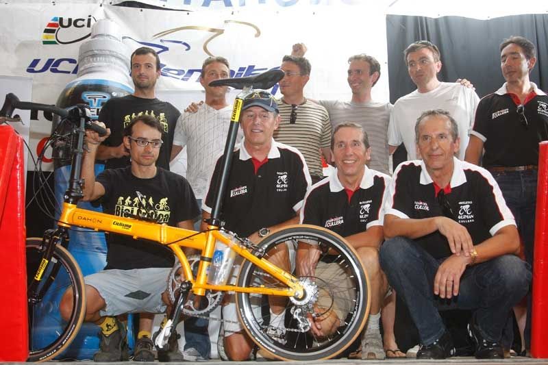 La QH con una Dahon plegable