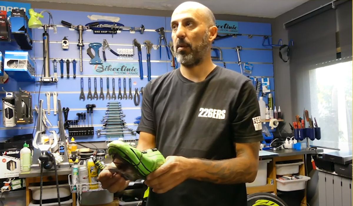 Luis Sánchez, de Bike Clinic, nos explica cómo colocar correctamente las calas