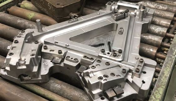 Aurum utiliza moldes exclusivos construidos en acero Aurum utiliza moldes exclusivos construidos en acero