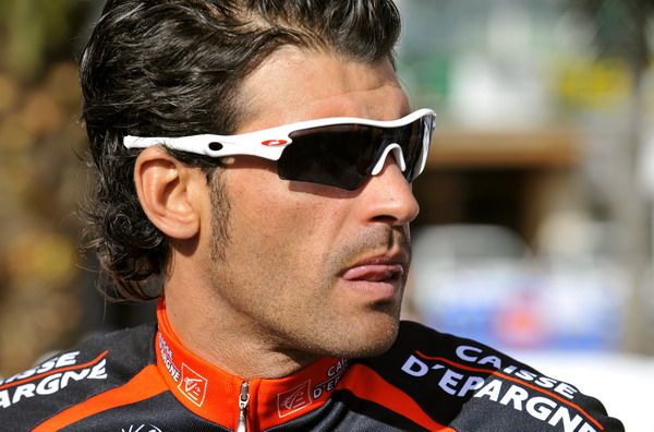 Óscar Pereiro contempla la posibilidad de abandonar el ciclismo