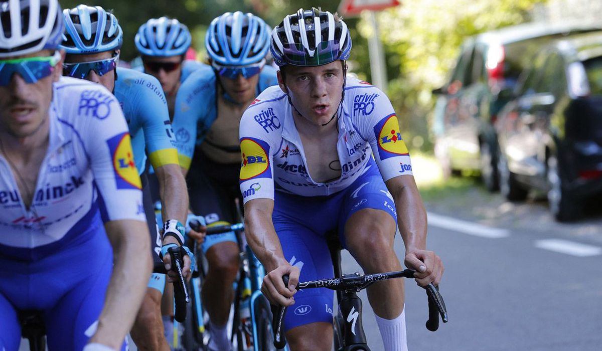 Remco Evenepoel en una imagen de Il Lombardia, carrera en la que sufrió el grave accidente 