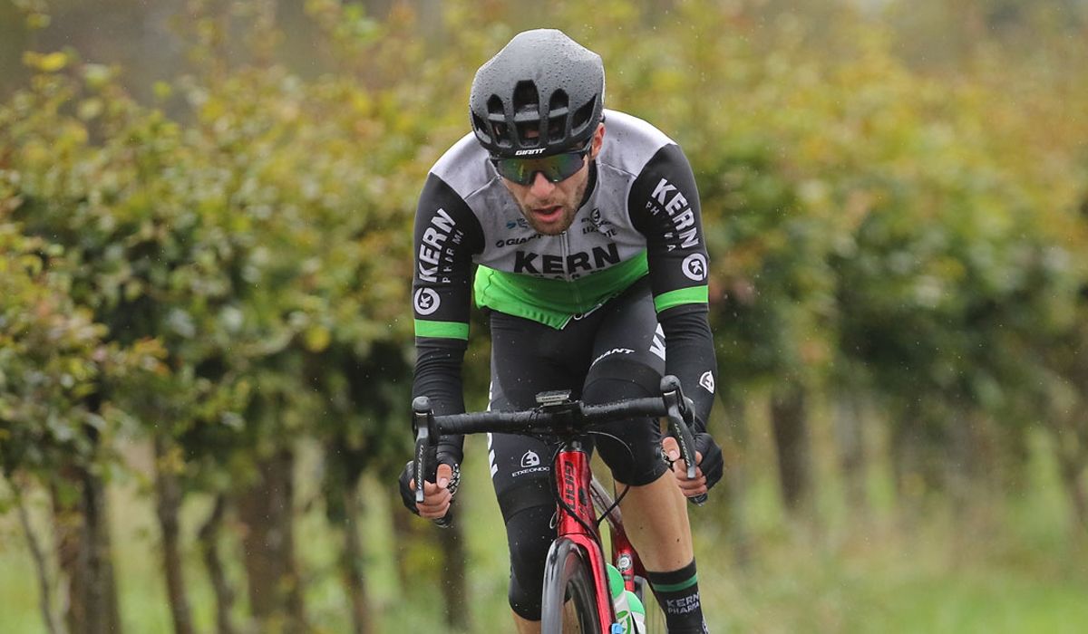 Jordi López, con el maillot del Equipo Kern Pharma. Foto: Oskar Matxin