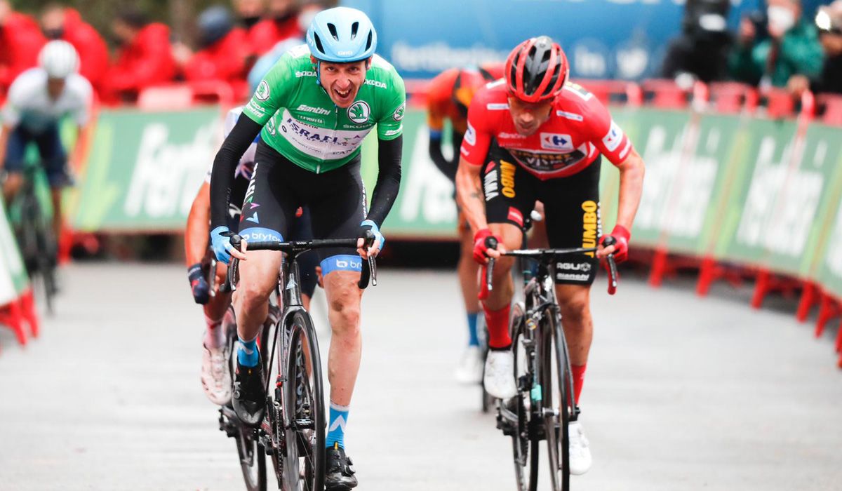 Dan Martin, ganador en la cima de La Laguna Negra.