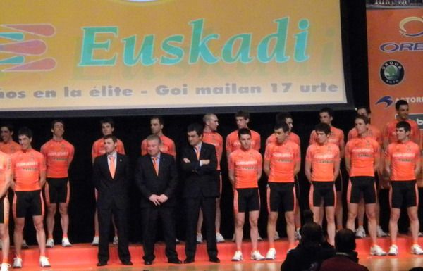 Fotos presentación Euskaltel-Euskadi