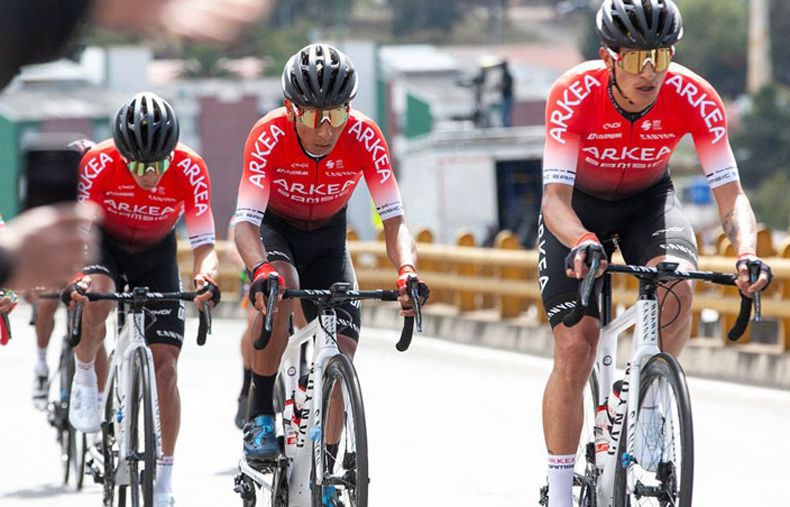 Anacona tirando de Nairo Quintana en una imagen reciente Anacona tirando de Nairo Quintana en una imagen reciente
