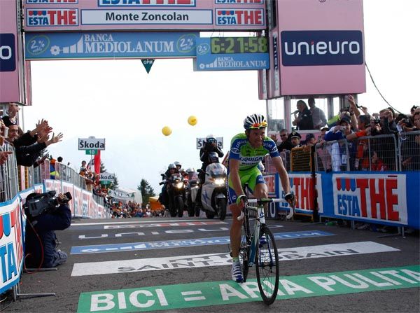 Giro 2010. 15ª etapa: Basso se destapa en el Zoncolan
